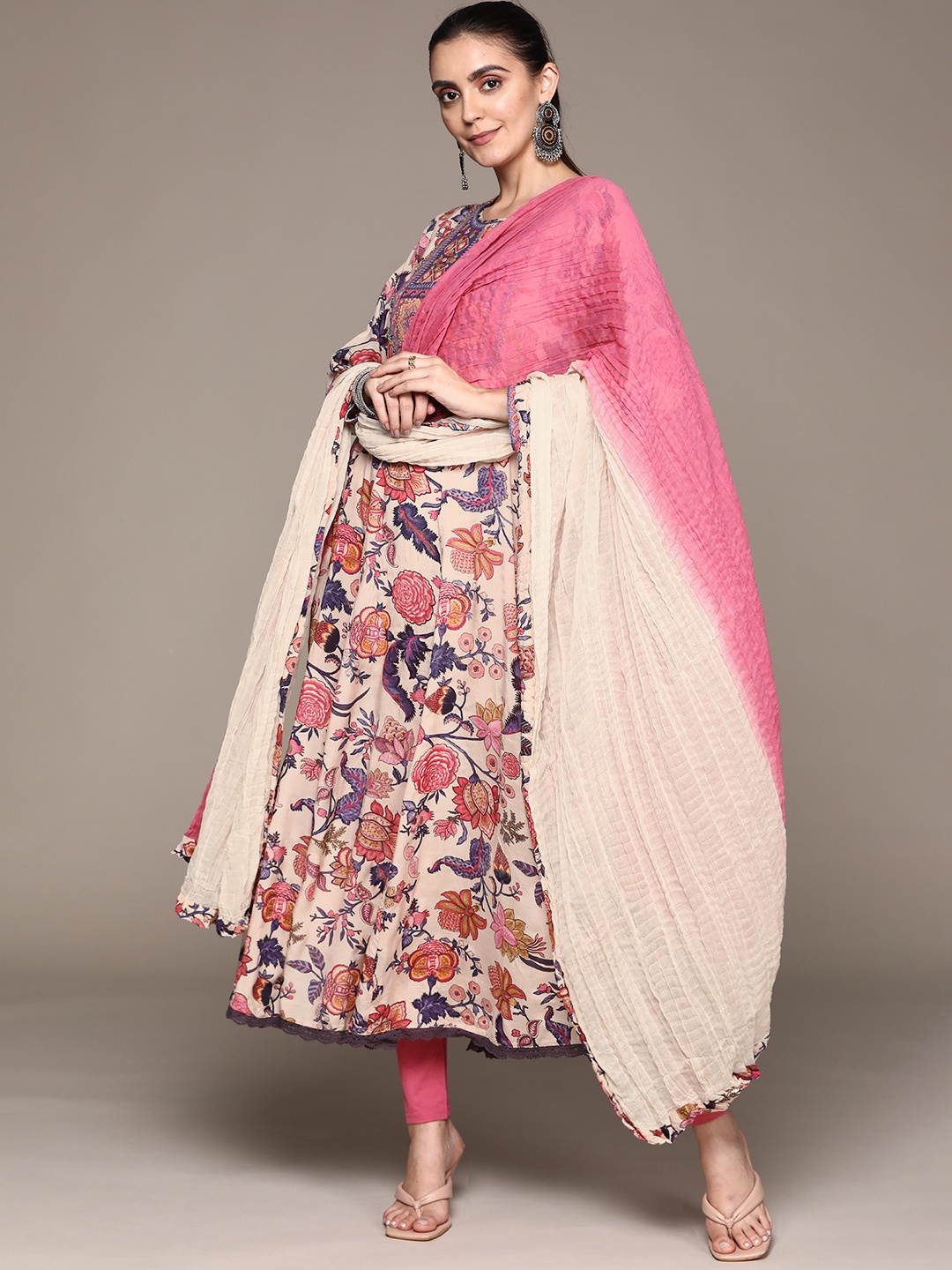 

Ritu Kumar Women Off White Floral Printed Kurta with Trousers & With Dupatta