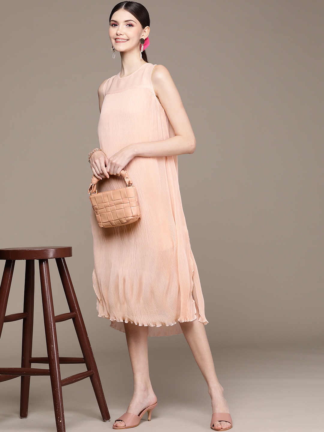 

Label Ritu Kumar Peach-Coloured Chiffon Sheath Midi Dress