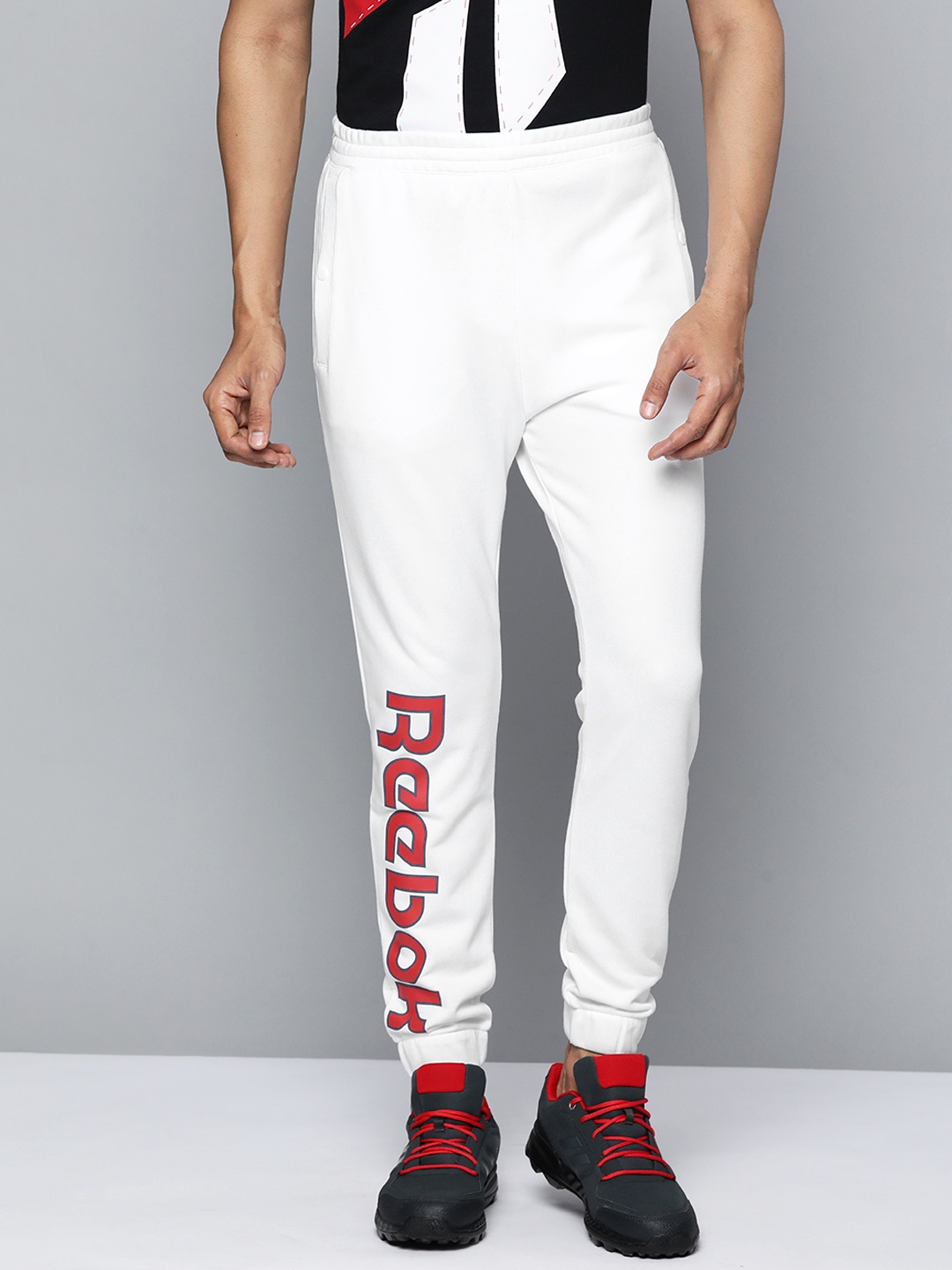 

Reebok Classic Men White Solid Brand Logo Printed Joggers