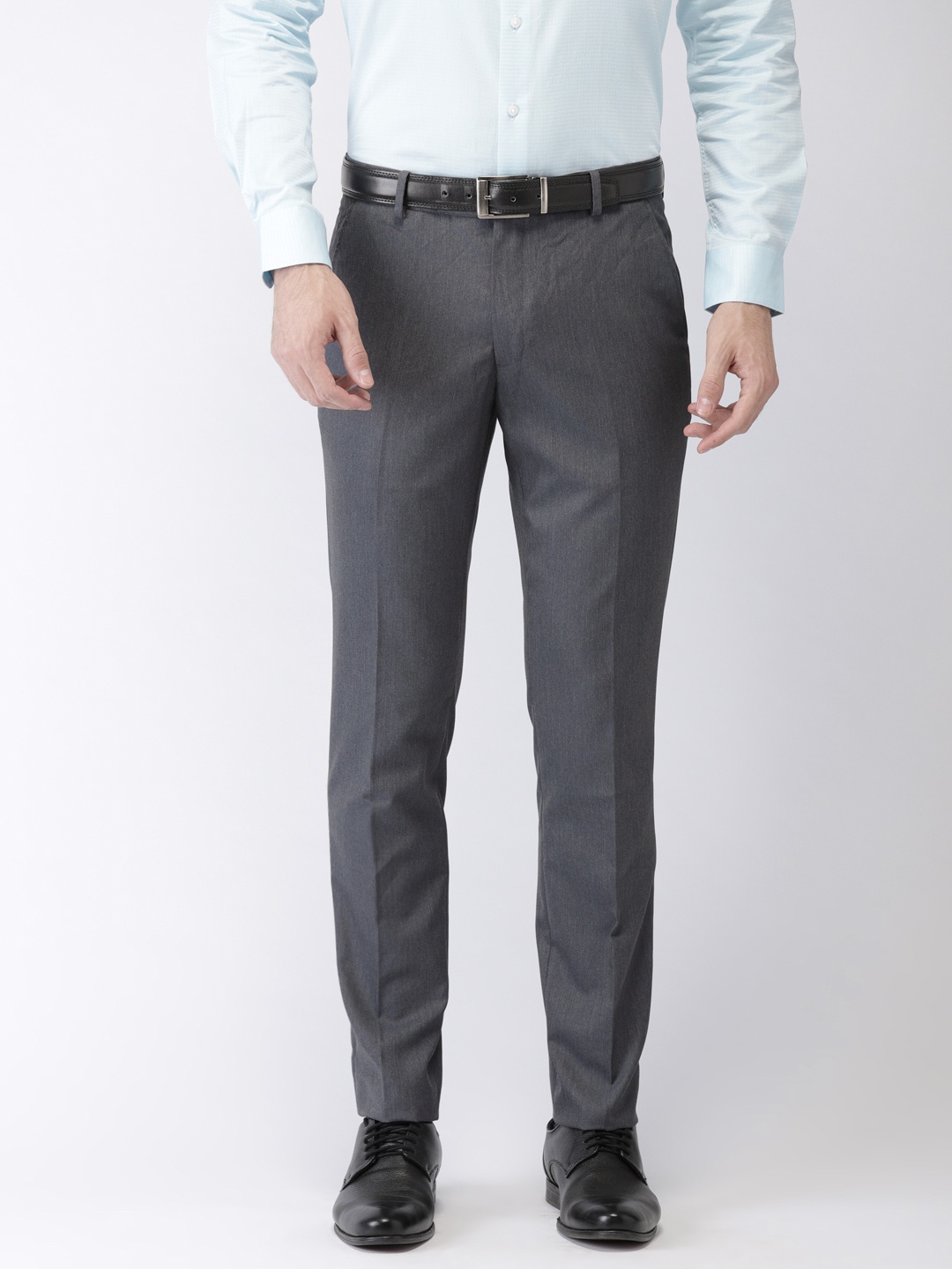 

Black coffee Men Grey Solid Slim Fit Flat-Front Trousers
