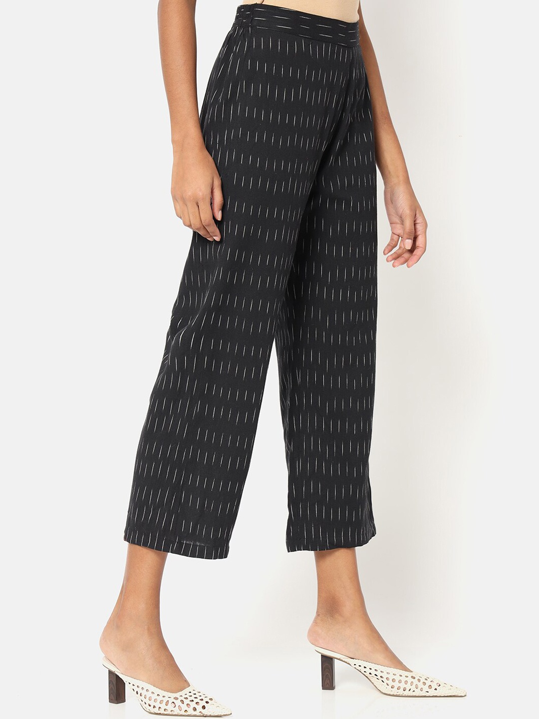 

Saaki Women Black Printed Tapered Fit Cotton Culottes