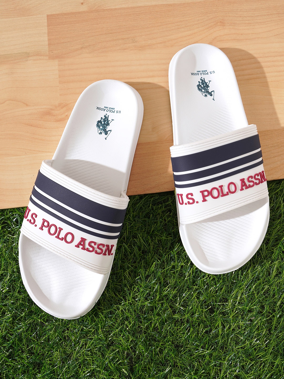 

U S Polo Assn Men White & Navy Blue Printed Sliders
