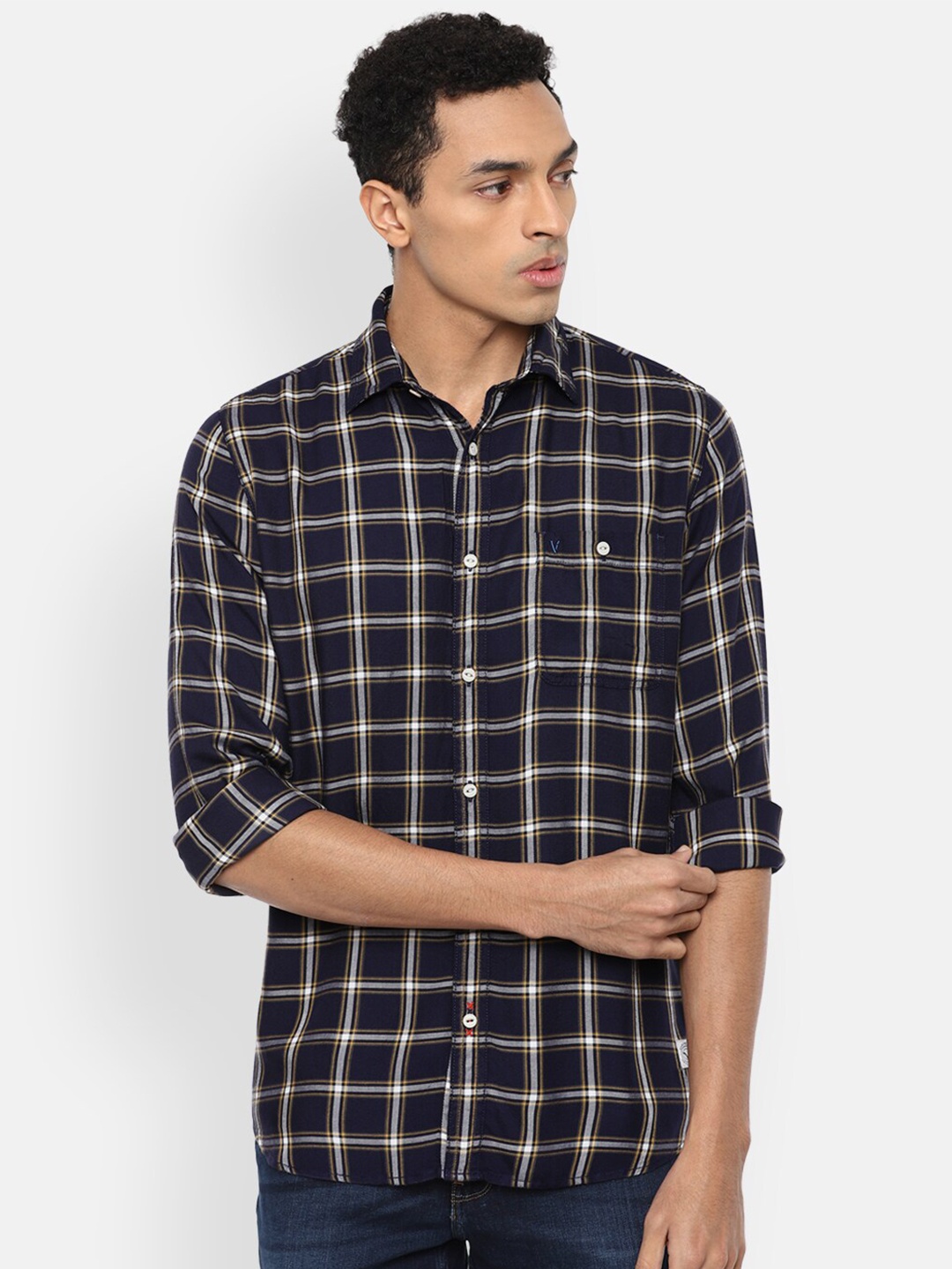 

VAN HEUSEN DENIM LABS Men Navy Blue & White Slim Fit Checked Casual Shirt