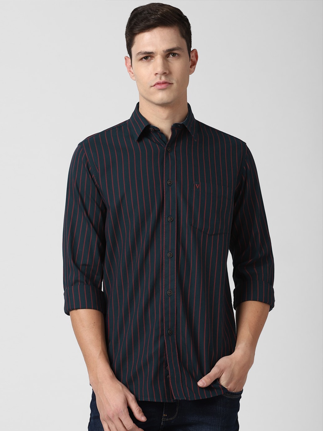 

Van Heusen Sport Men Green Slim Fit Striped Cotton Casual Shirt