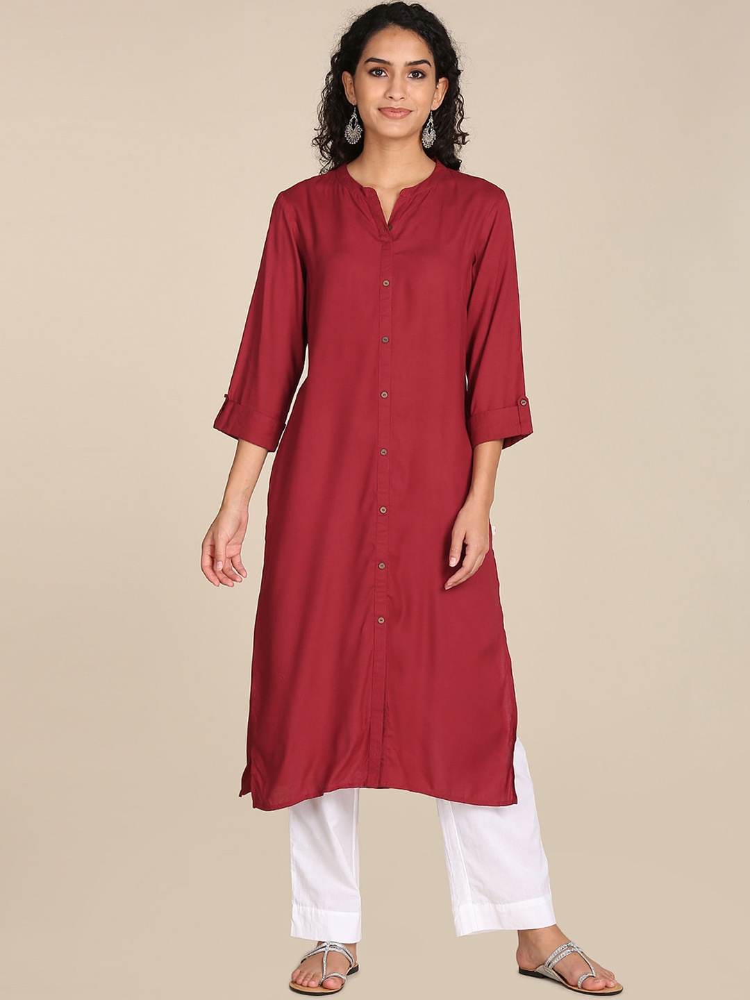 

Karigari Women Maroon Mandarin Collar Kurta