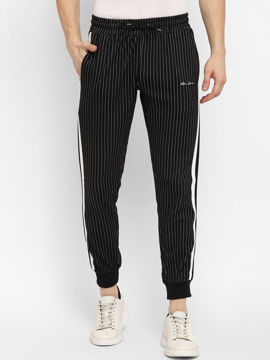 

Alan Jones Men Black & White Striped Slim-Fit Joggers