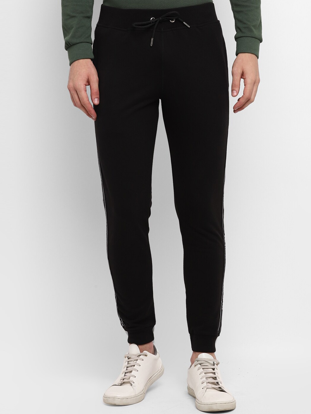 

Alan Jones Men Black Solid Slim-Fit Joggers Track Pant