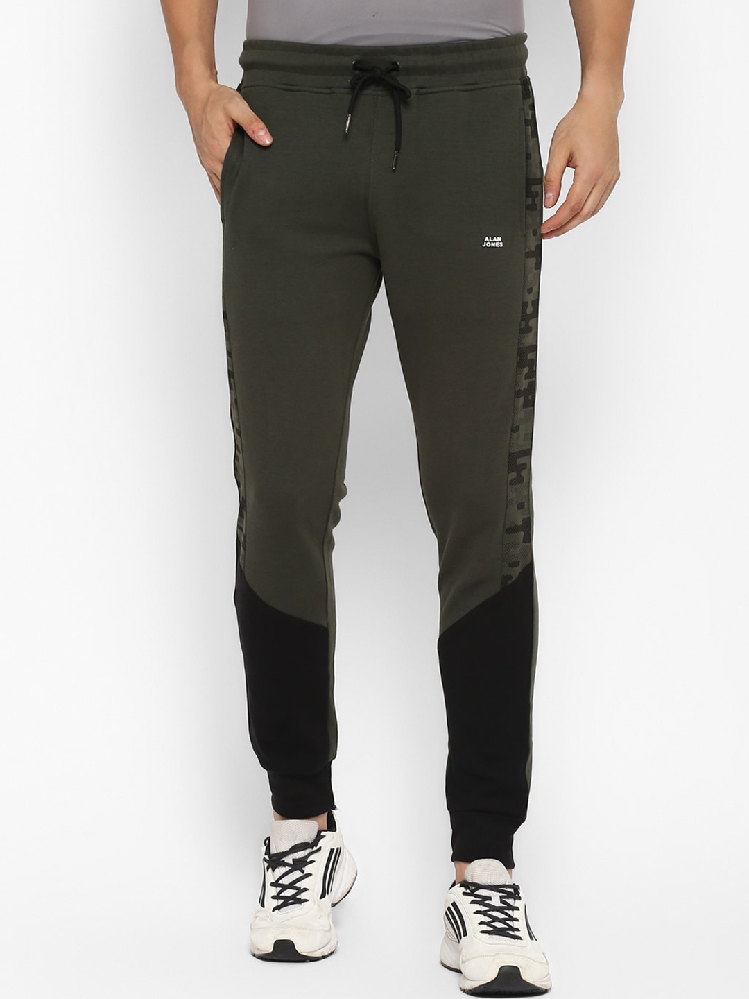 

Alan Jones Men Olive Green & Black Colourblocked Slim-Fit Joggers