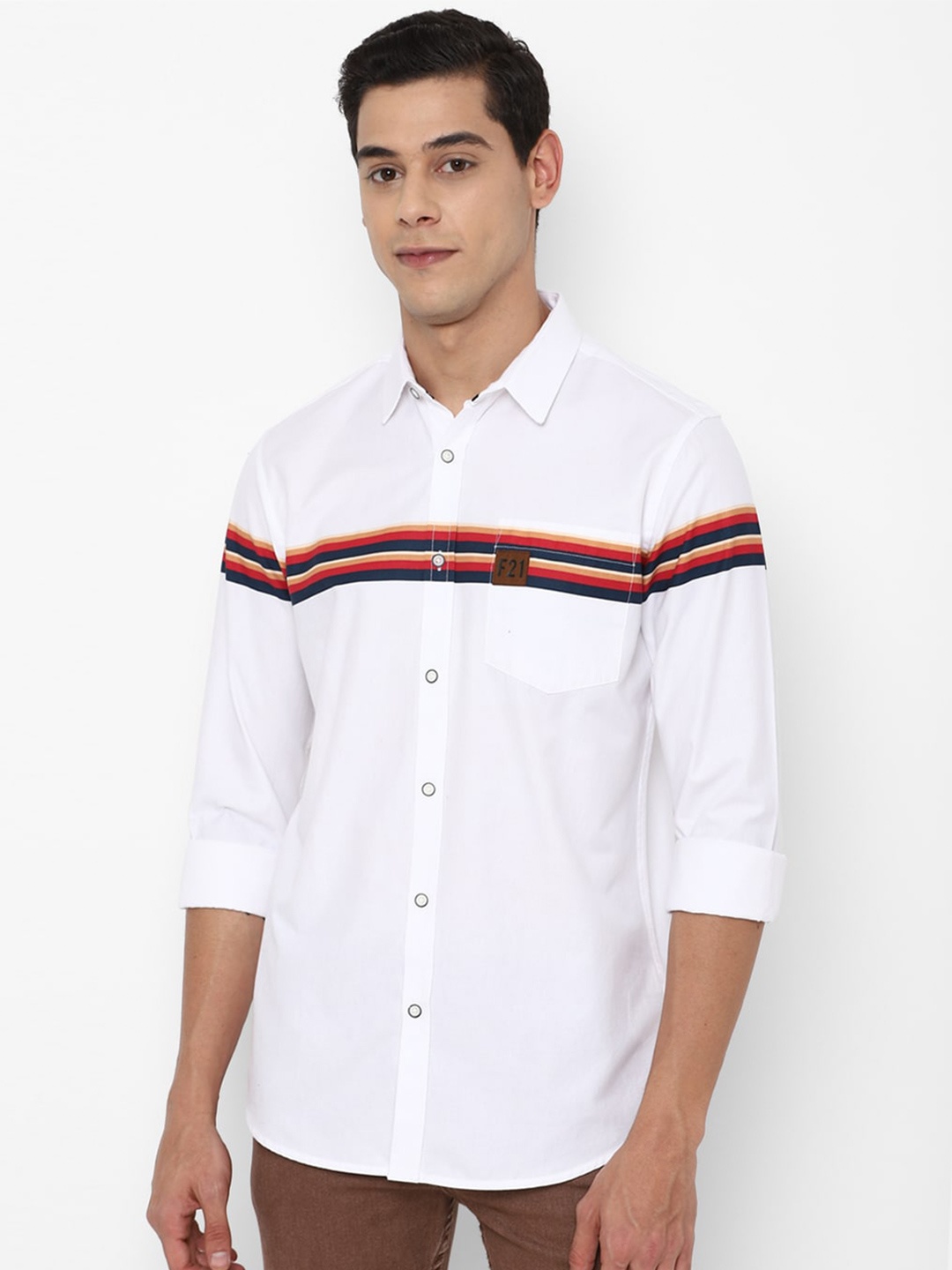 

FOREVER 21 Men White & Red Striped Pure Cotton Casual Shirt