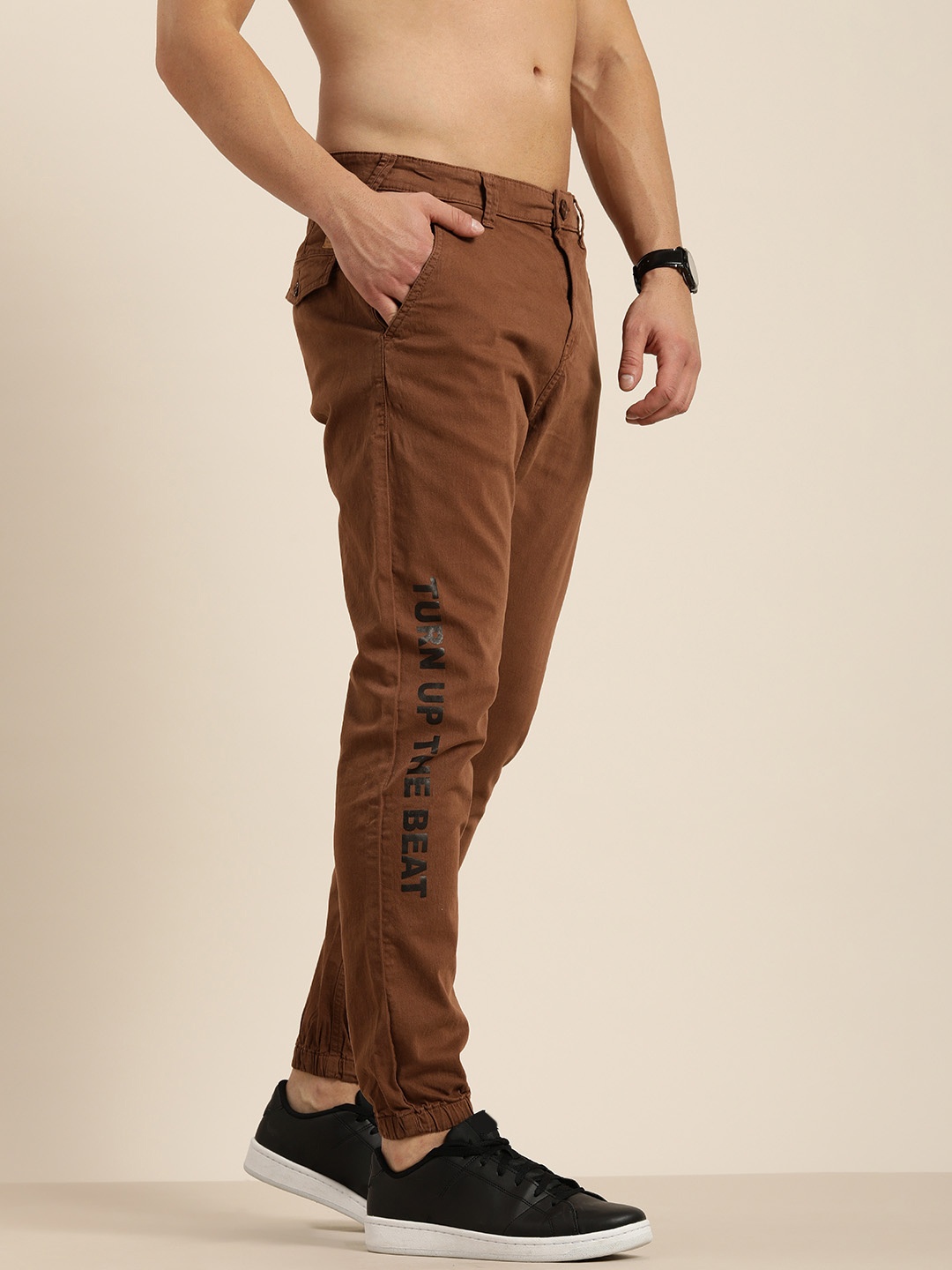 

Moda Rapido Men Brown Solid Mid-Rise Regular Fit Joggers Trousers