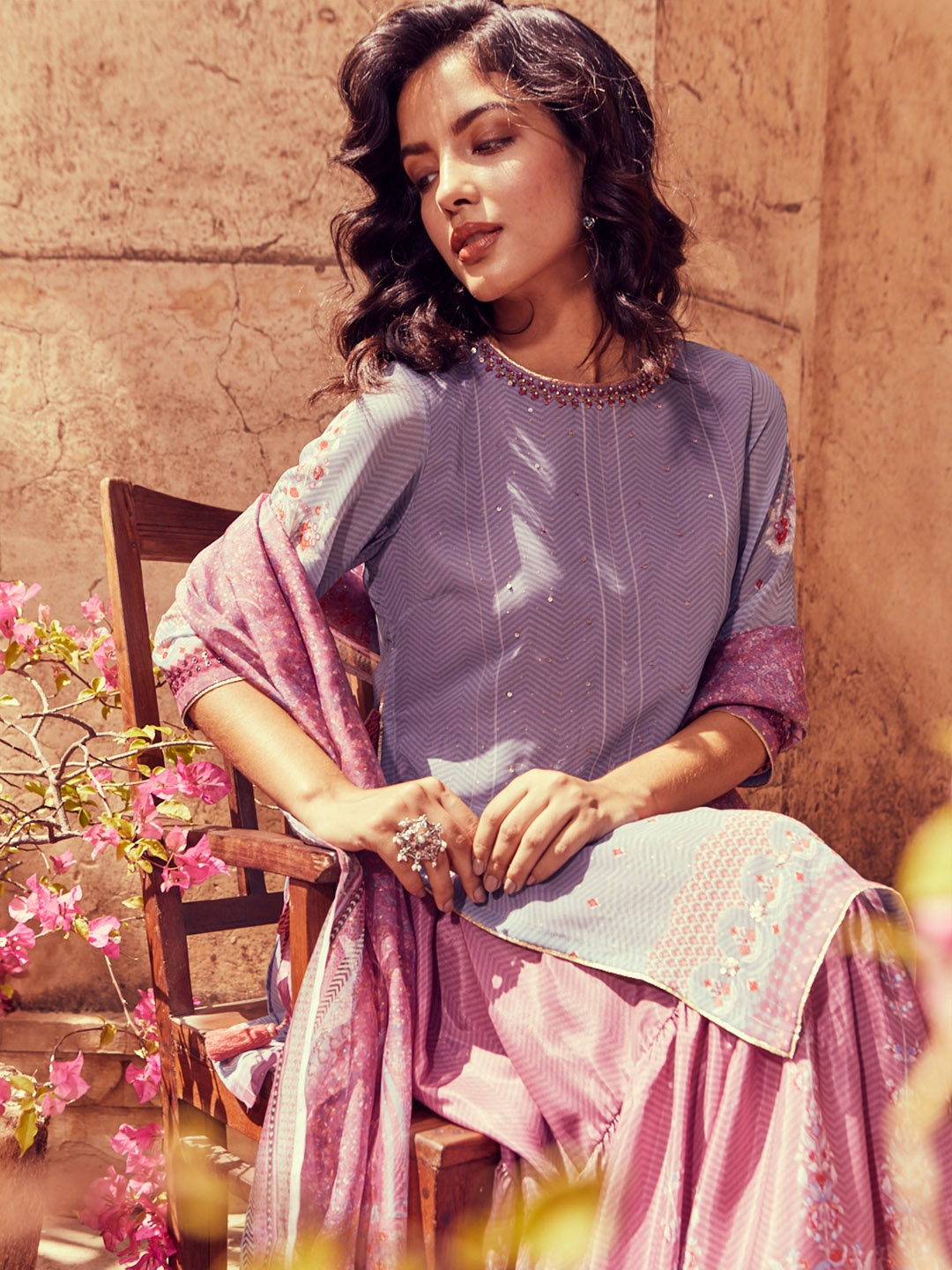 

WISHFUL Women Ethnic Motifs Printed Kurta with Skirt & With Dupatta, Grey