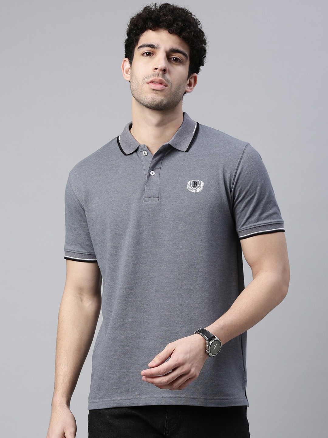 

Bushirt Men Grey Melange Polo Collar Applique T-shirt