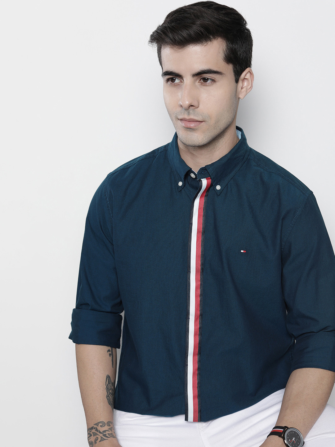 

Tommy Hilfiger Men Navy Blue Solid Regular Fit Pure Cotton Casual Shirt
