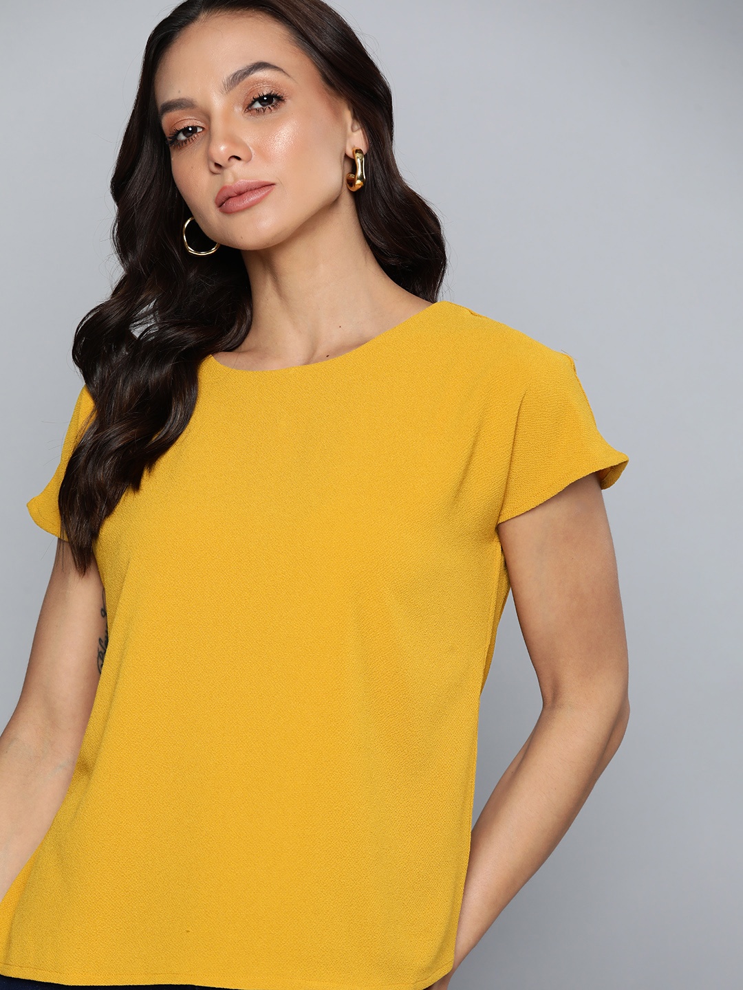 

Chemistry Mustard Yellow Solid Extended Sleeves Top