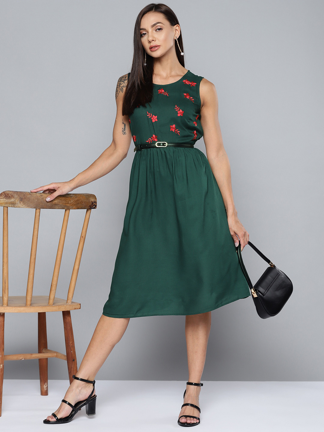 

Chemistry Green Floral Embroidered Fit and Flare Midi Dress