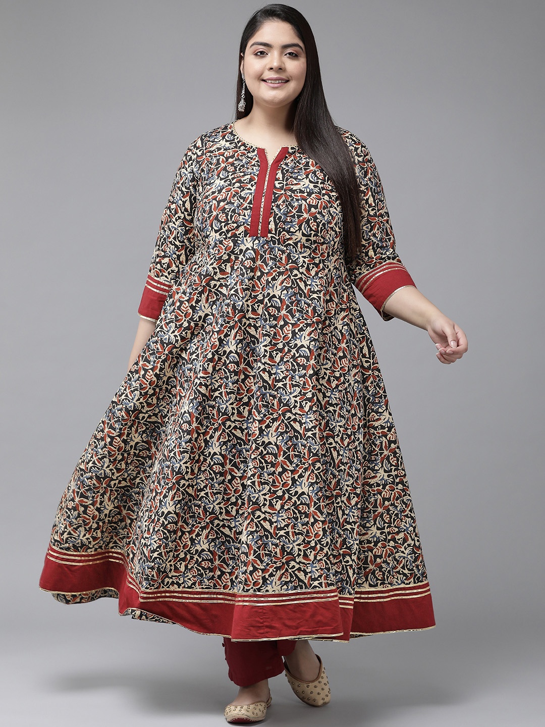 

YASH GALLERY Women Navy Blue & Multicoloured Floral Printed Gotta Patti Floral Anarkali Kurta