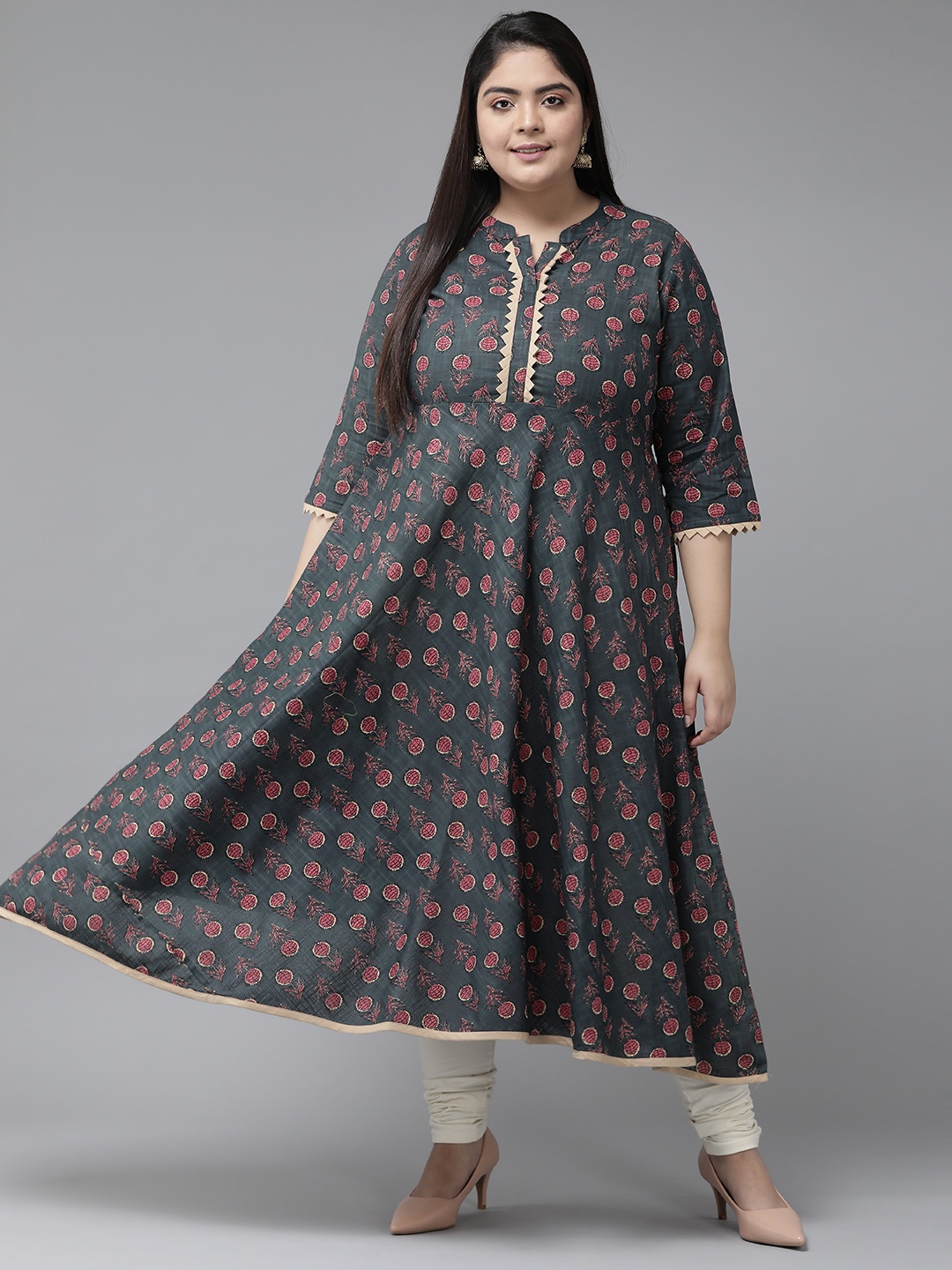 

YASH GALLERY Women Grey Floral Printed Floral Kurta
