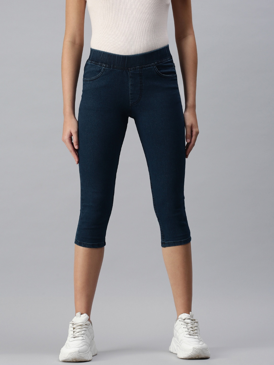 

ADBUCKS Women Navy Blue Solid Skinny Fit Capris