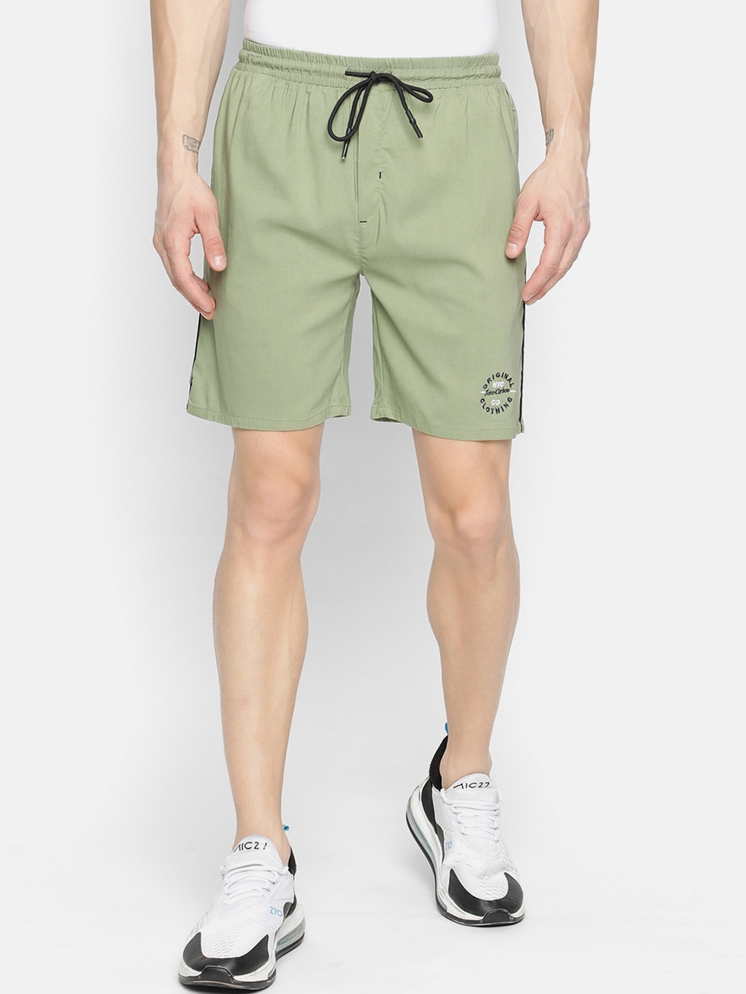 

V2 Value & Variety Men Green Sports Shorts