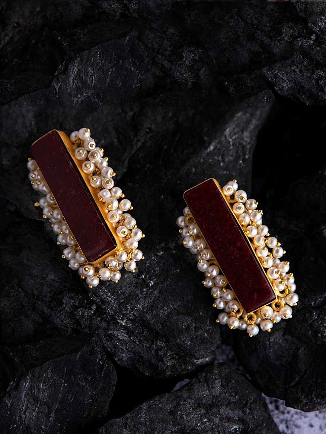 

XAGO Women Maroon & White Contemporary Studs Earrings