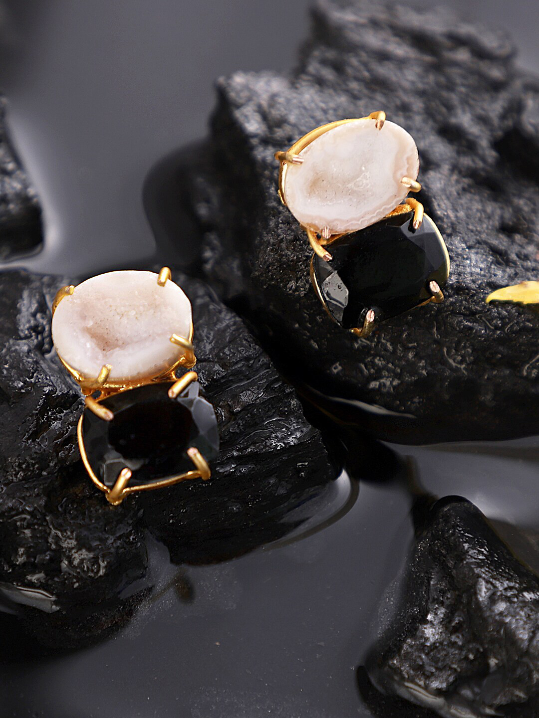 

XAGO Women White & Black Contemporary Stud Earrings