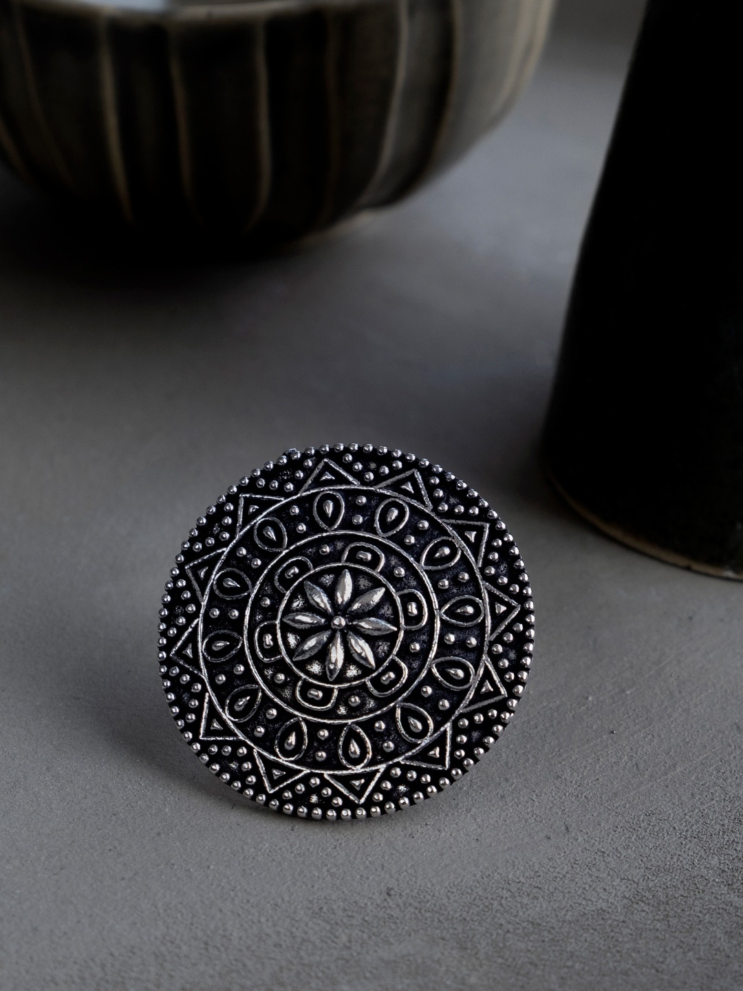 

Infuzze Women Oxidised Silver-Plated Adjustable Finger Ring