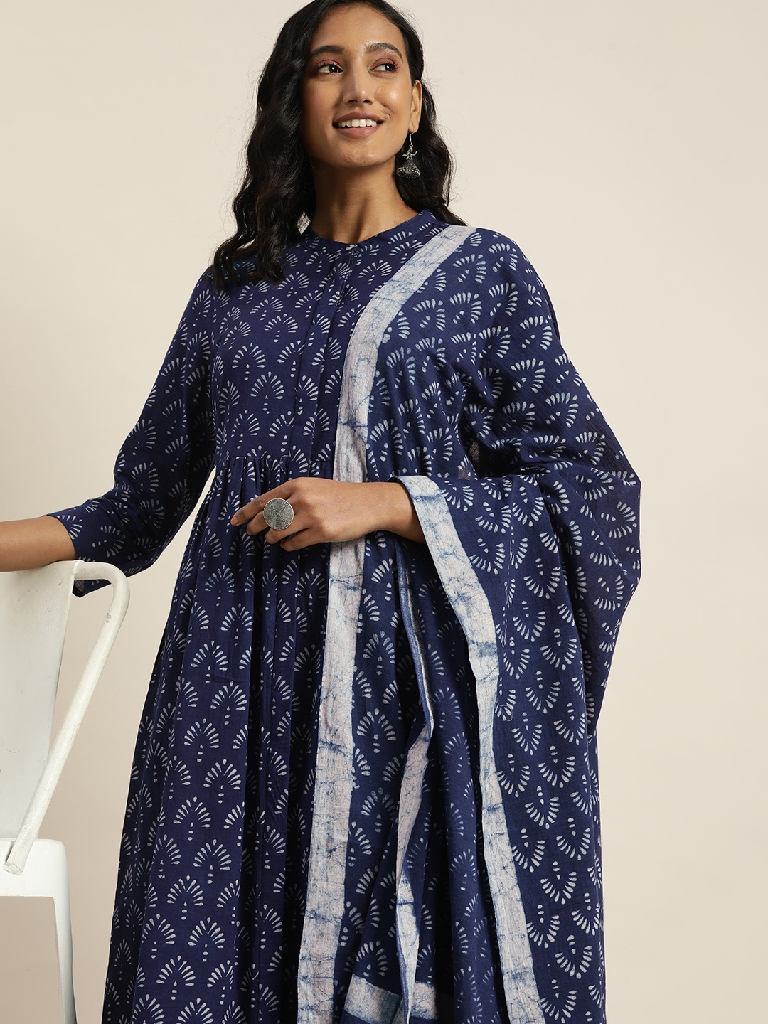 

Taavi Women Navy Blue & White Ikat Pure Cotton Kurta With Trousers & Dupatta