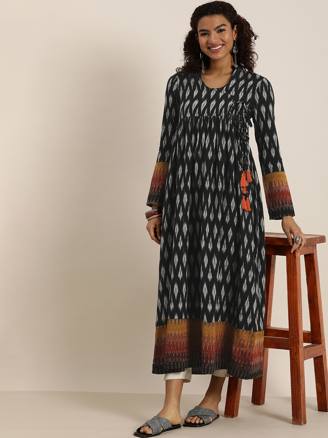 

Taavi Women Ikat Geometric Print Mandarin Collar Indie Prints Anarkali Kurta, Black