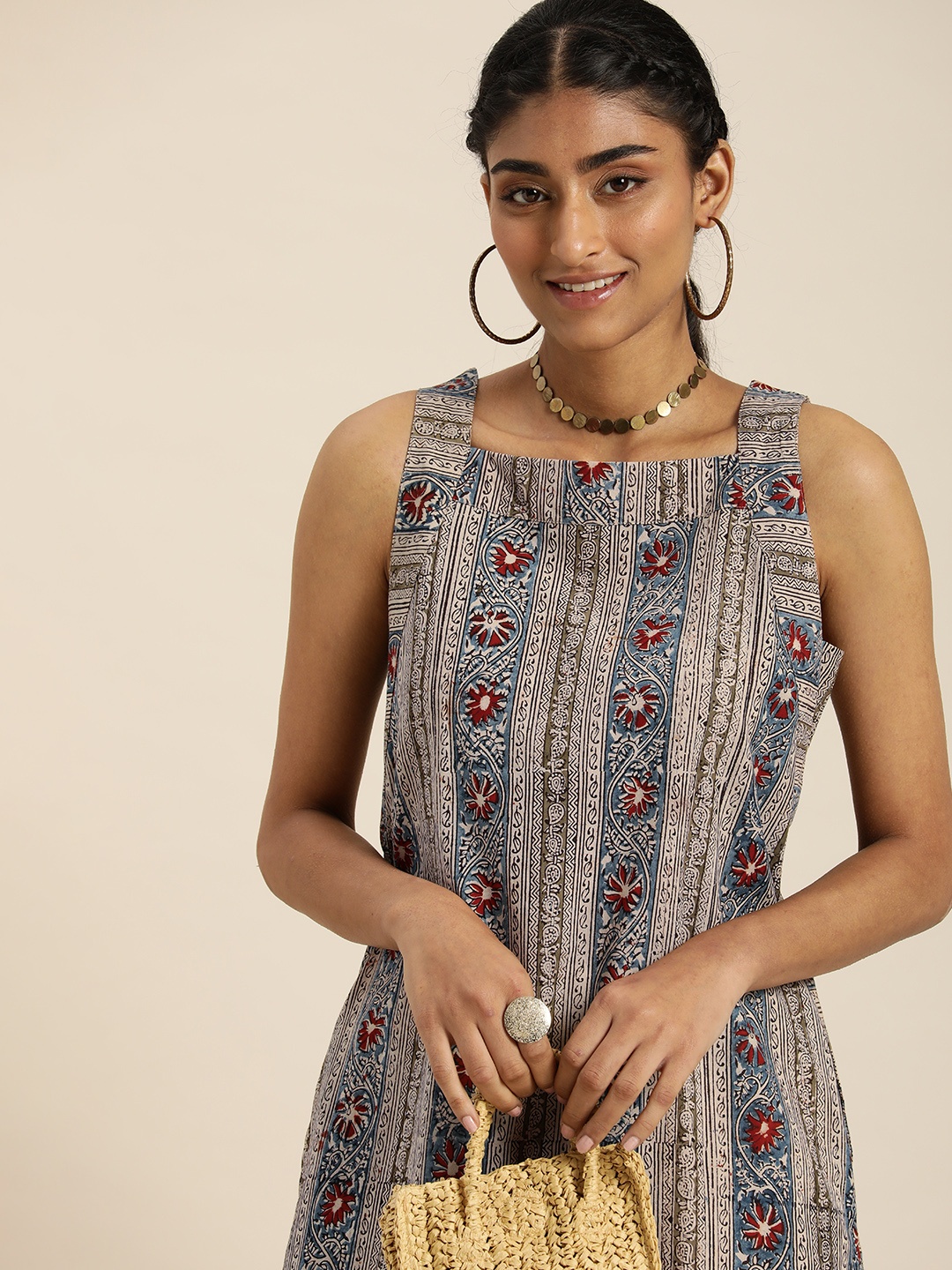 

Taavi Women Off White & Blue Floral Handblock & Printed Kurta with Styled Back