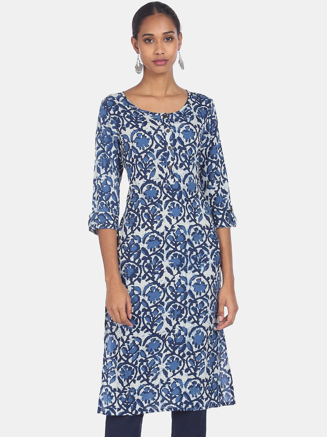 

Karigari Women Blue & White Floral Printed Kurta