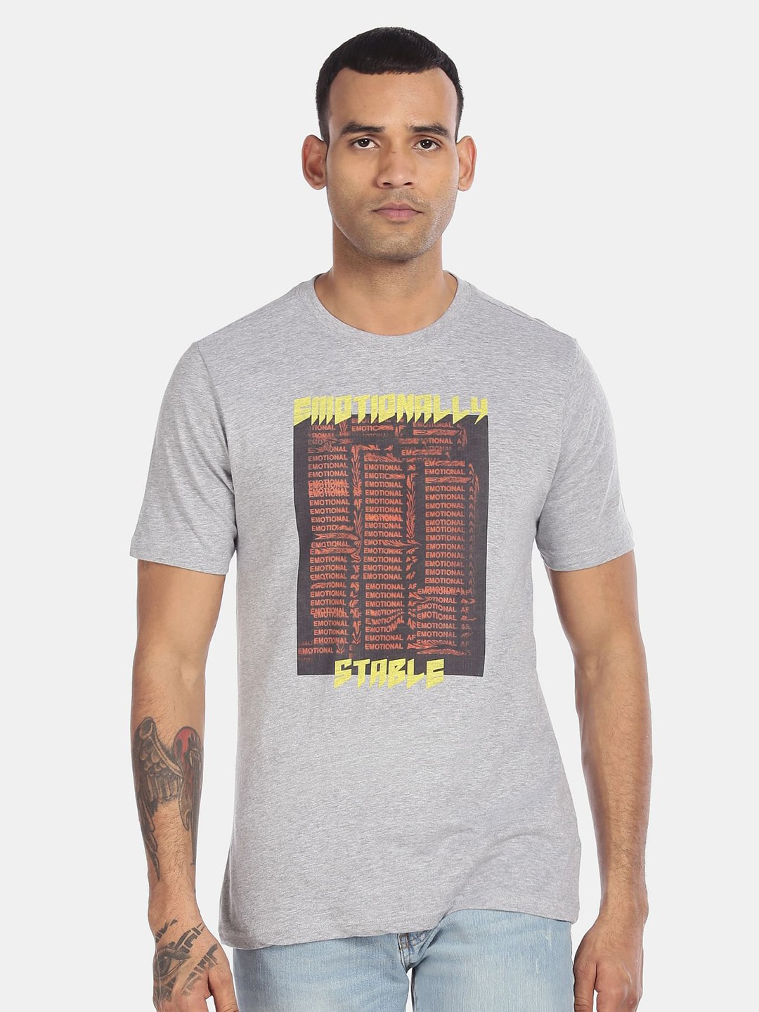 

Colt Men Grey & plein air Typography Printed Raw Edge T-shirt