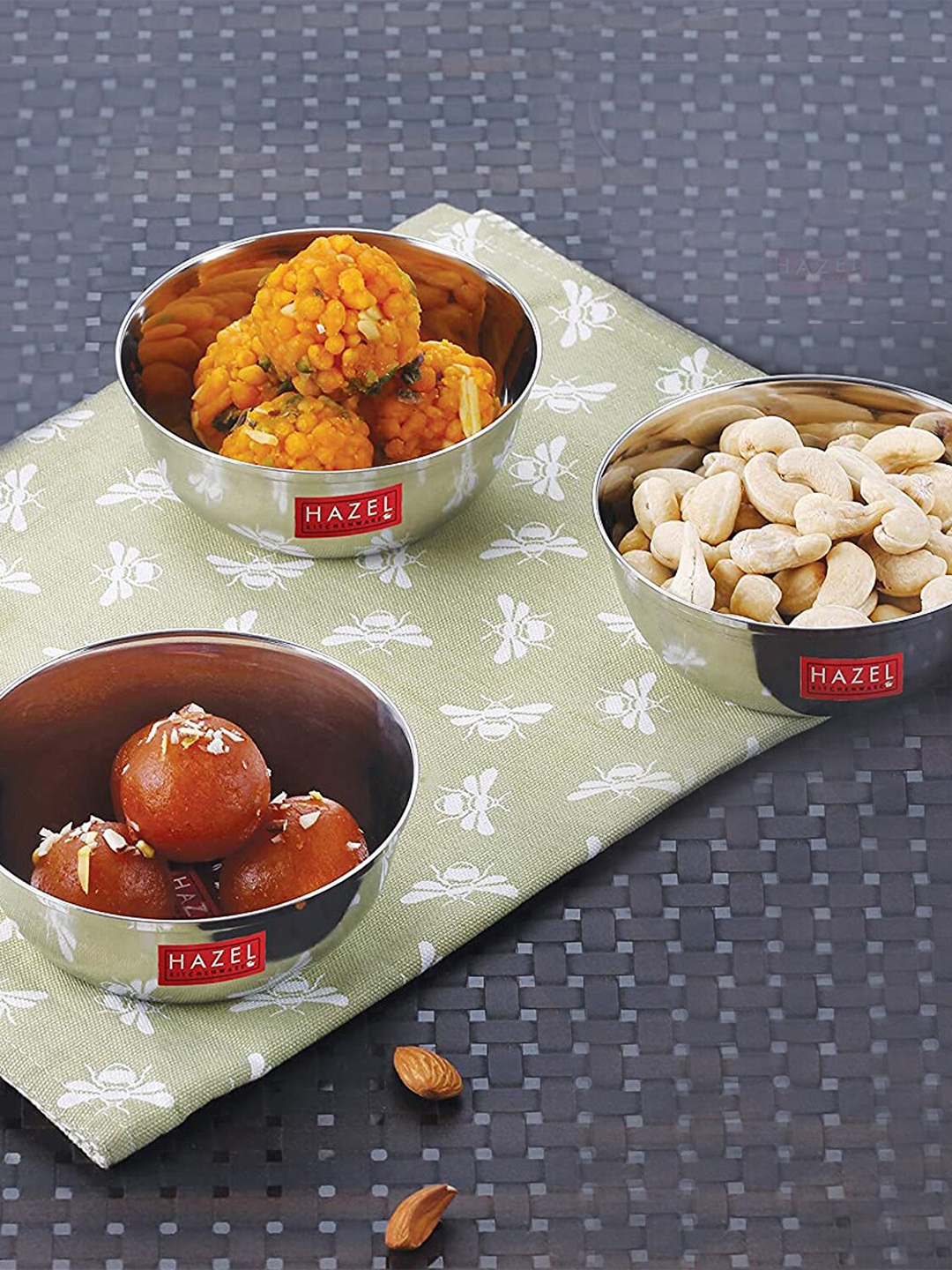 

HAZEL Silver-Toned & 3 Pieces Stainless Steel Glossy Bowls
