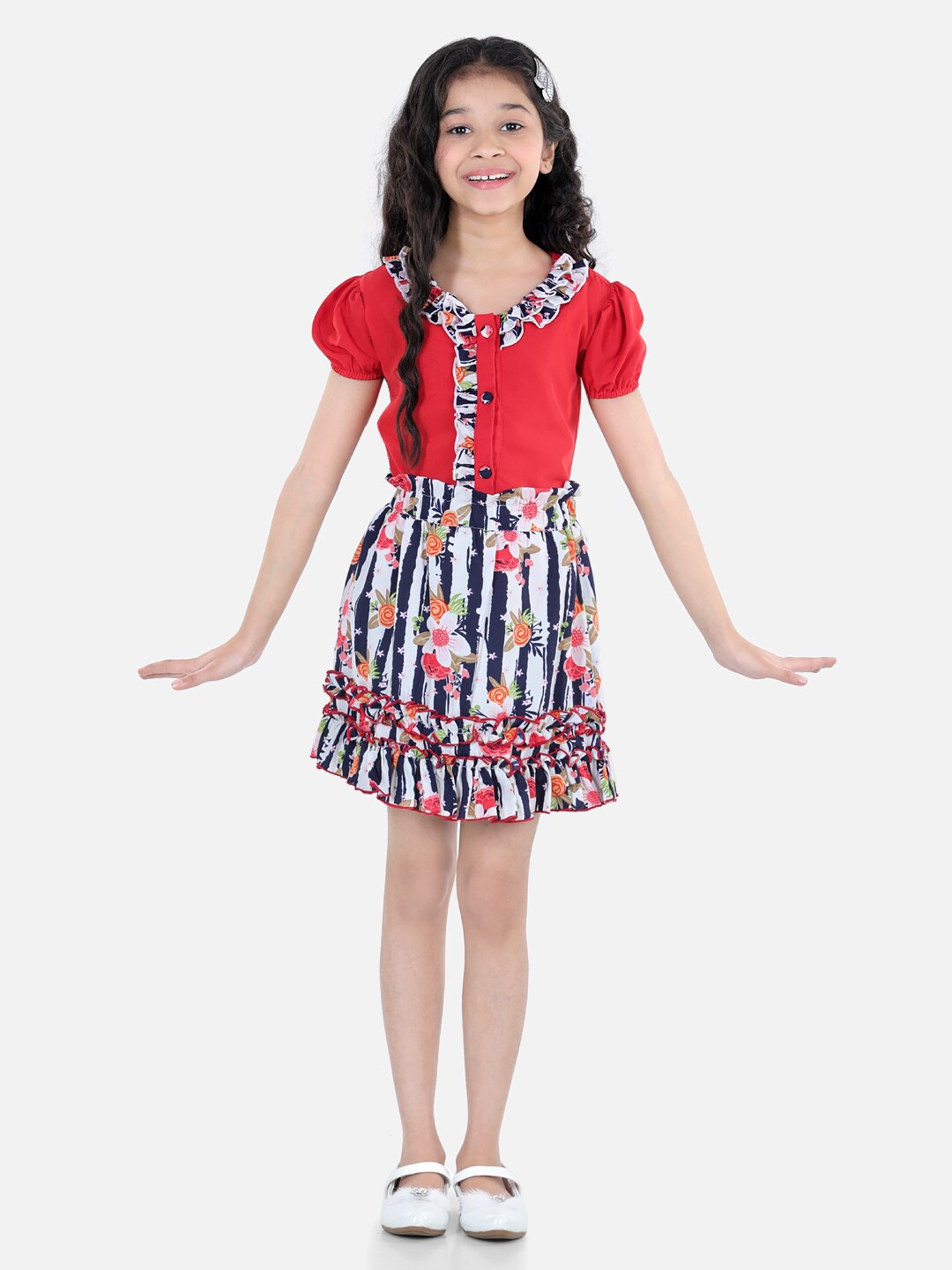 

Cutiekins Girls Red & White Floral Printed Short Sleeves Co-Ords Set