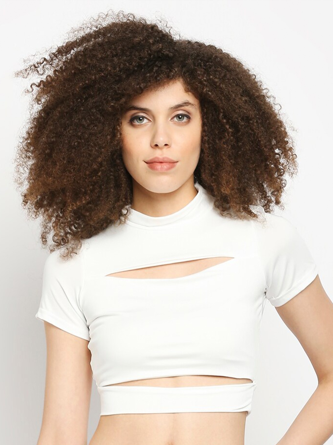 

LYKKEIN White Solid Cut-Out Crop Top