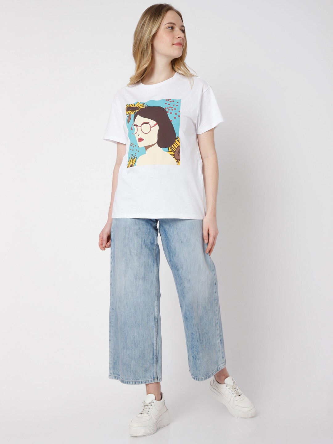 

Vero Moda Women White Graphic Printed T-shirt