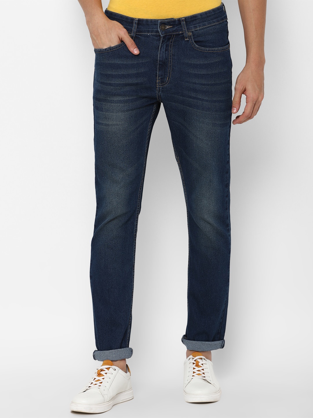 

FOREVER 21 Men Navy Blue Light Fade Jeans