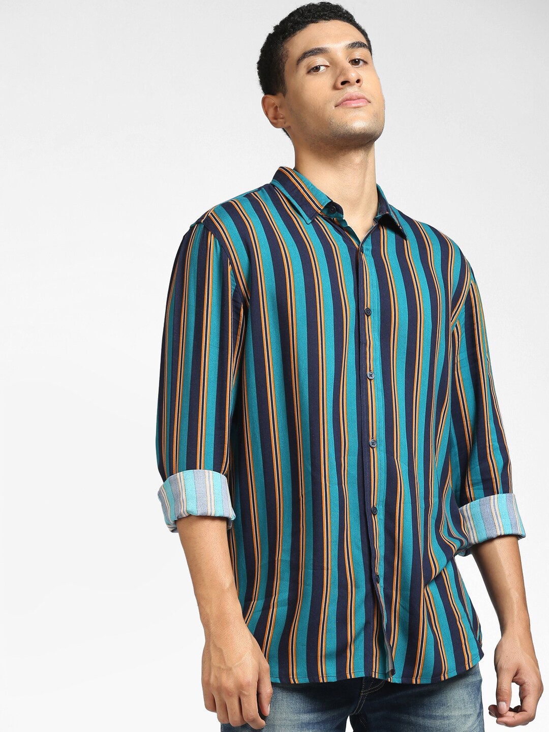 

Jack & Jones Men Blue & Black Regular Fit Striped Casual Shirt