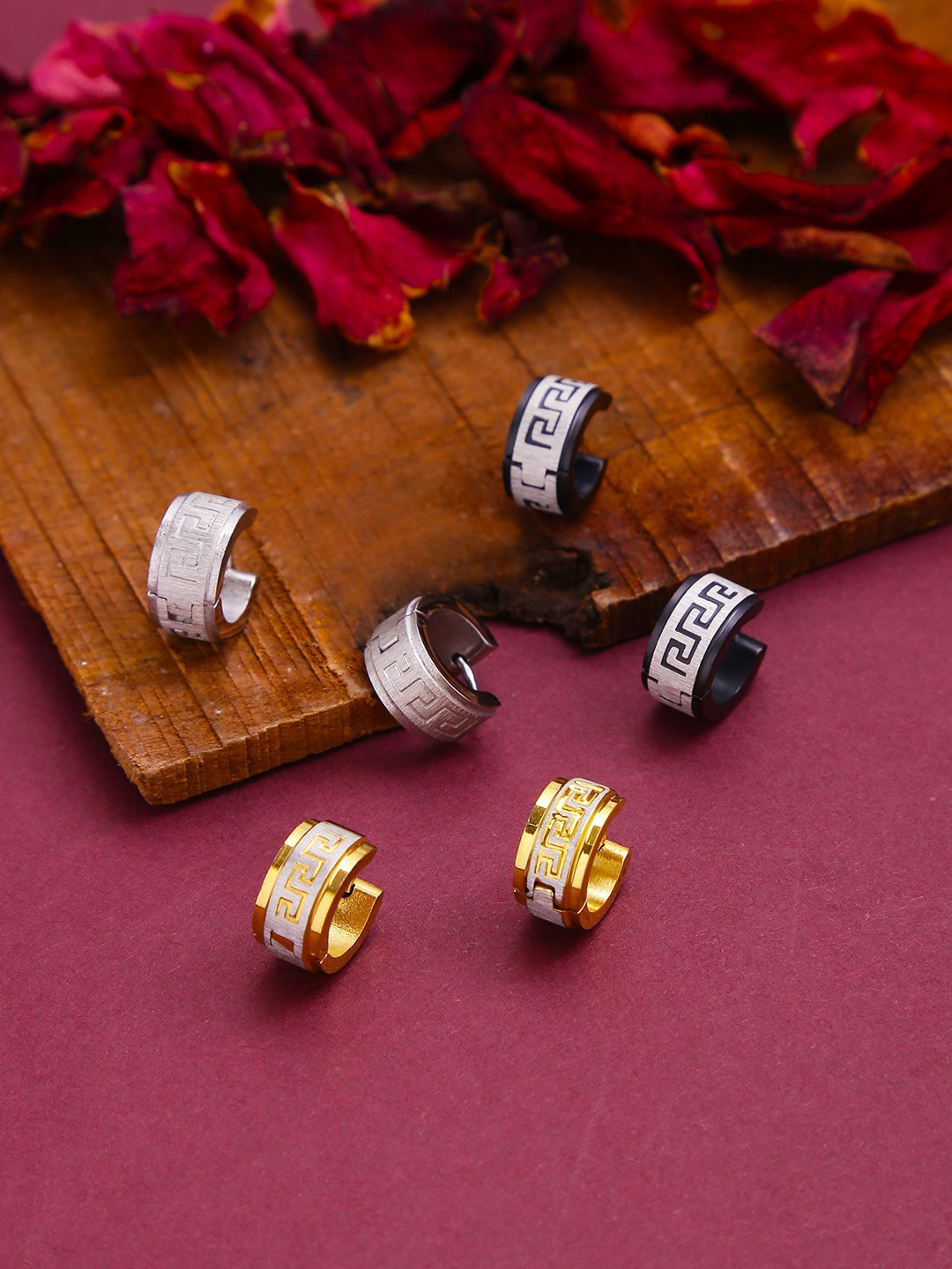 

Yellow Chimes Unisex Set Of 3 Hoop Earrings, Gold