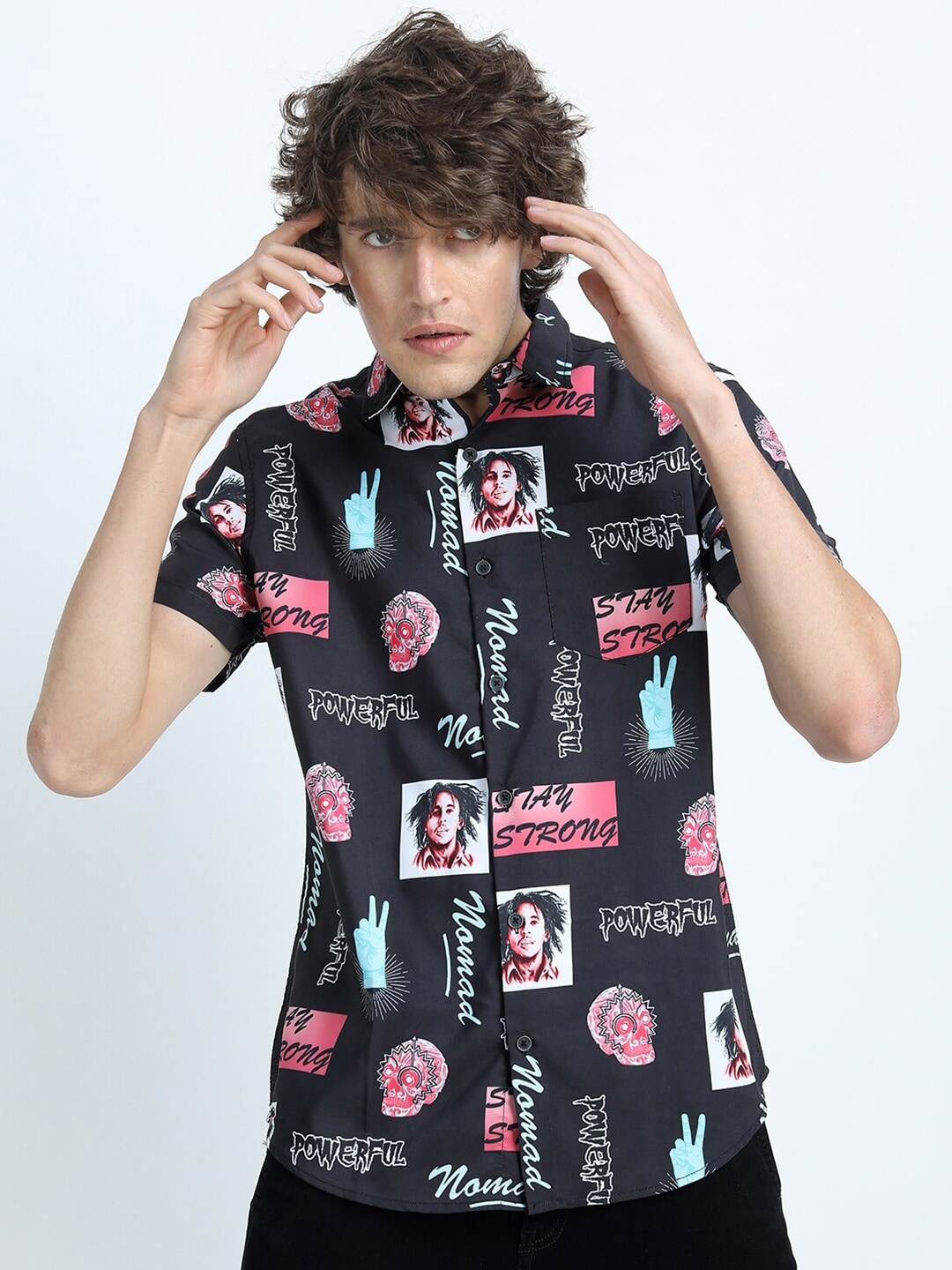 

LOCOMOTIVE Men Black Slim Fit Printed Casual Shirt