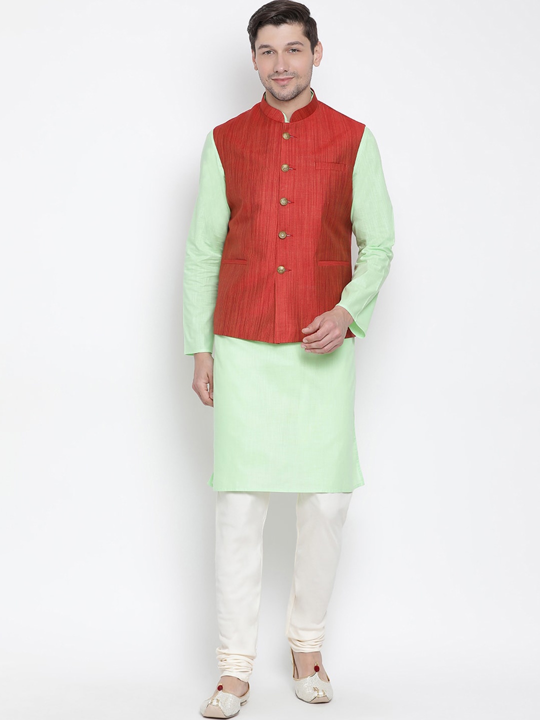 

VASTRAMAY Men Green & Off-White Kurta with Churidar & Nehru Jacket