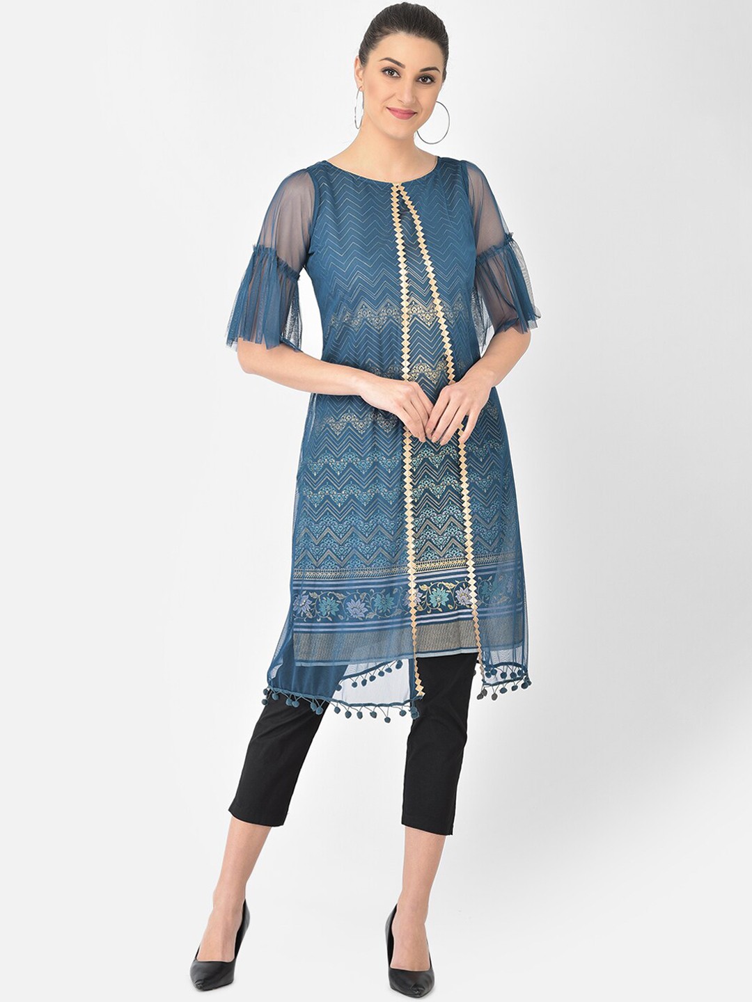 

Ojjasvi Women Teal Geometric Designed Chanderi Silk Kurta With Jacket