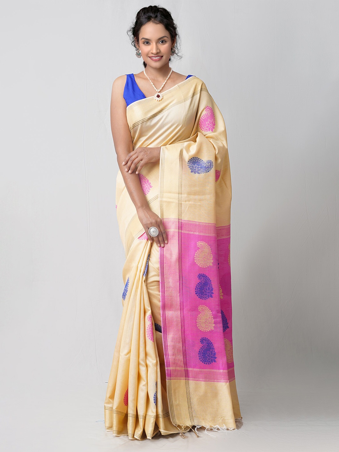 

Unnati Silks Brown & Pink Ethnic Motifs Zari Linen Blend Jamdani Saree