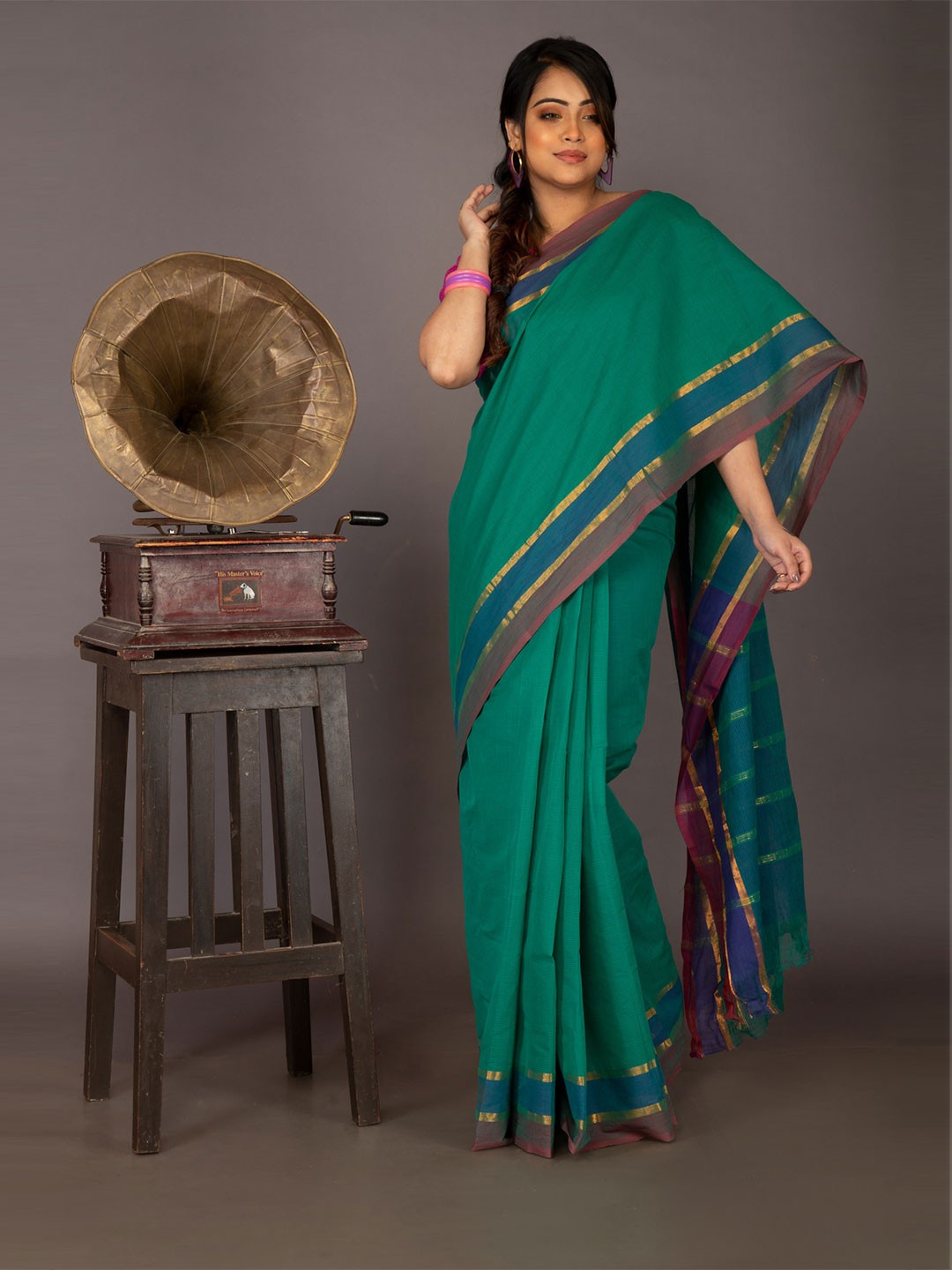 

Unnati Silks Green & Gold-Toned Woven Design Pure Cotton Mangalagiri Saree