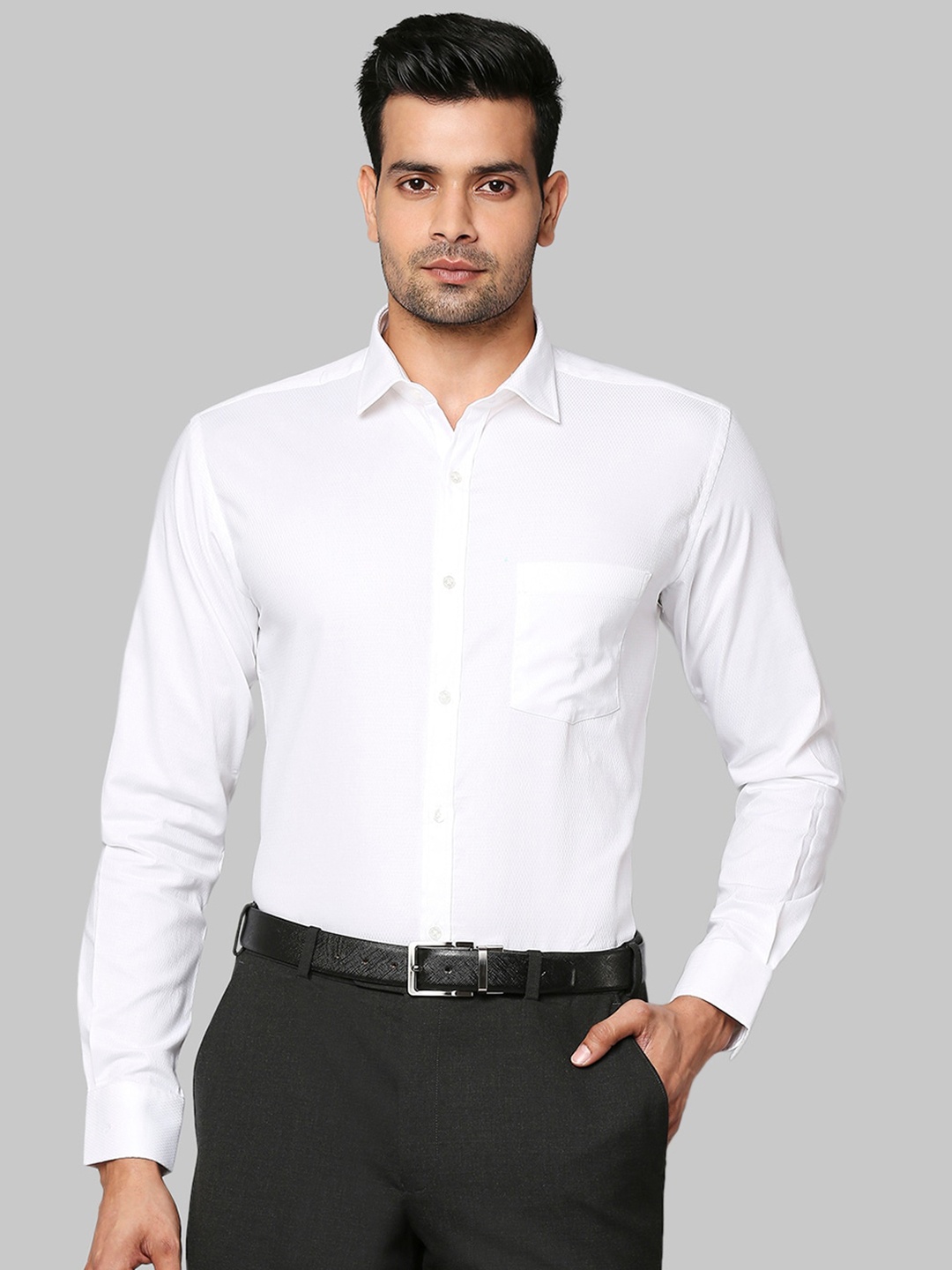 

Park Avenue Men White Solid Slim Fit Formal Pure Cotton Shirt