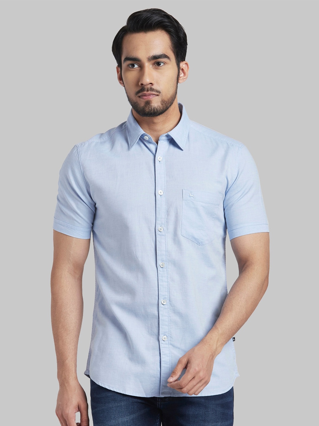 

Parx Men Blue Solid Slim Fit Casual Shirt
