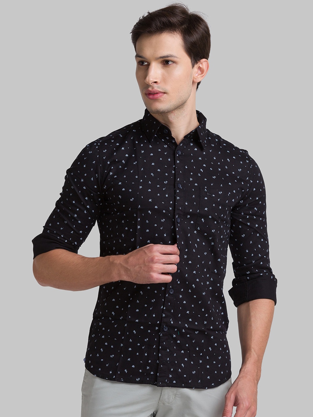 

Parx Men Black Slim Fit Printed Casual Shirt