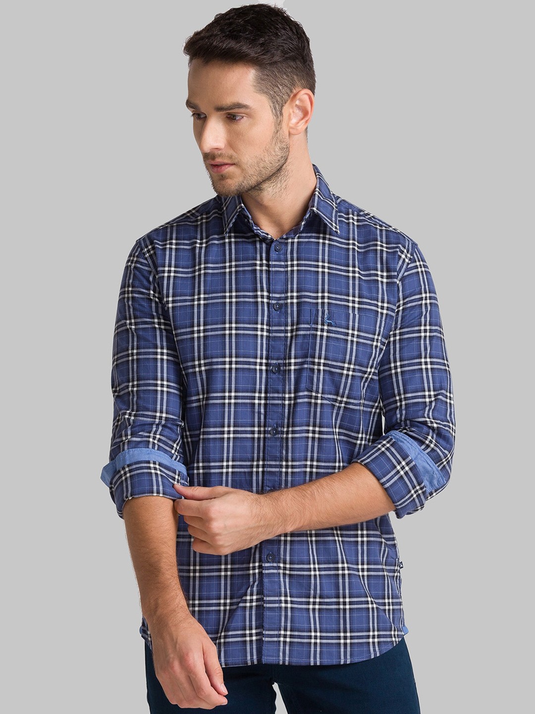 

Parx Men Blue Slim Fit Checked Cotton Casual Shirt
