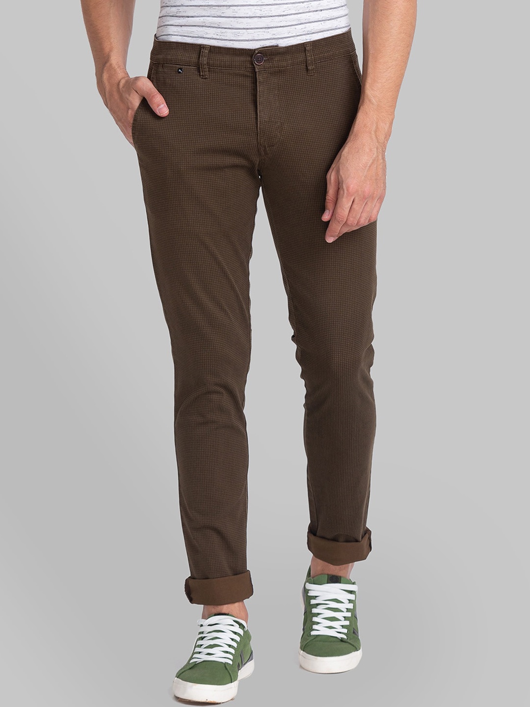 

Parx Men Olive Green Printed Tapered Fit Trousers