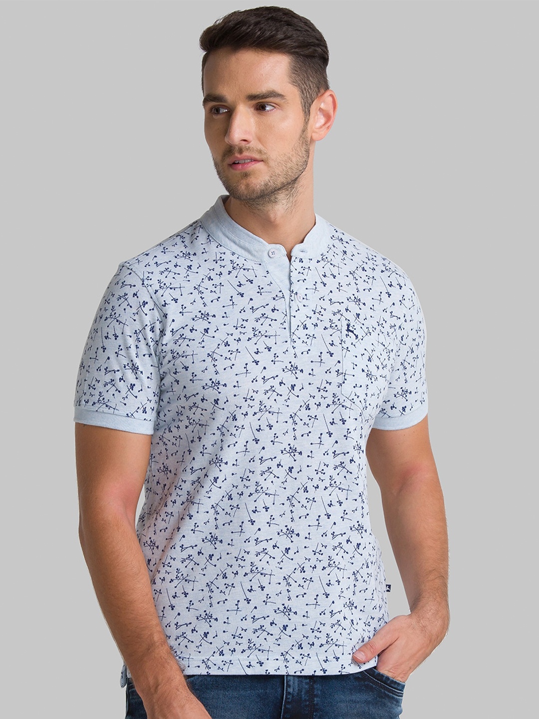 

Parx Men Blue Printed Mandarin Collar T-shirt