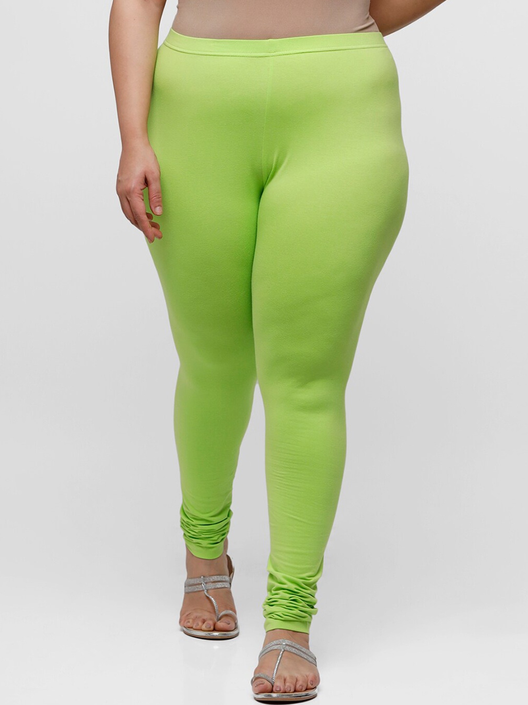 

De Moza Women Green Solid Cotton Churidar-Length Leggings